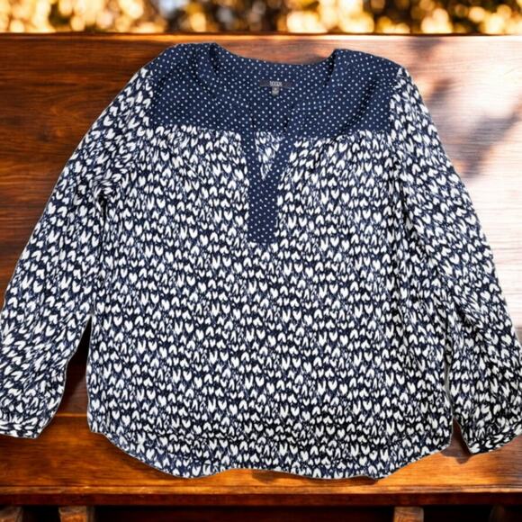 NYDJ blue split neck heart peasant challis blouse with contrasting yoke size M - Picture 11 of 11